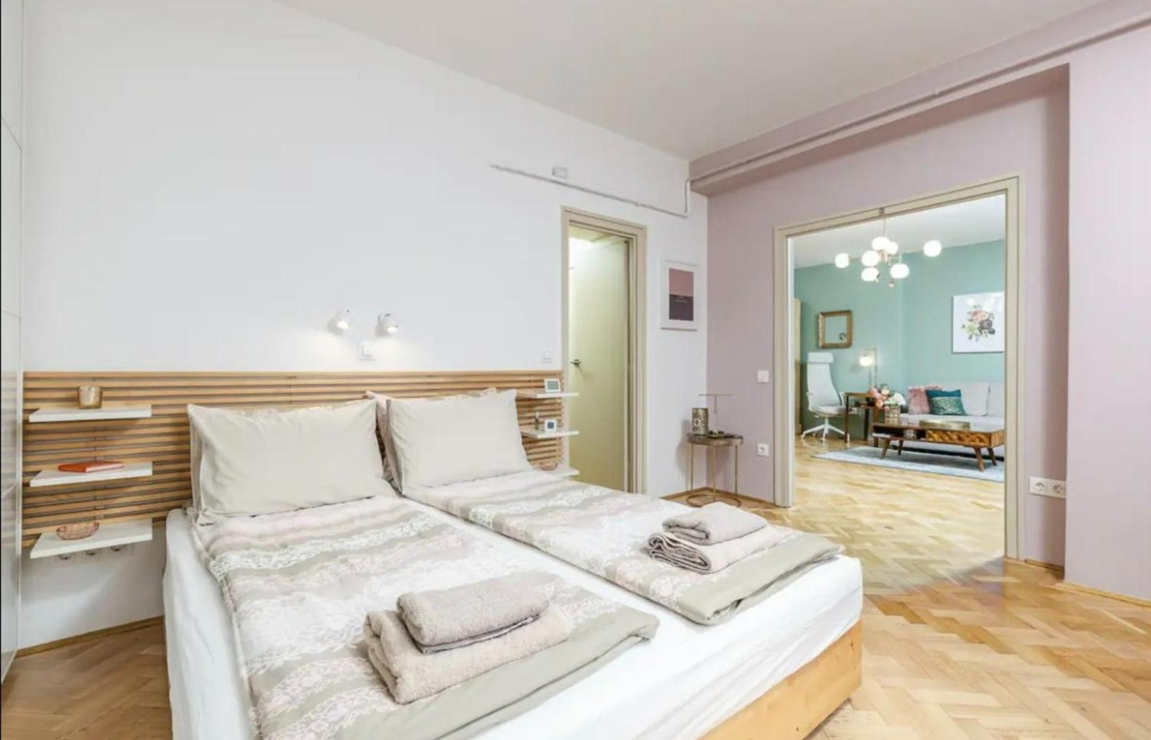 Elegant Escape By Buda Castle For Pleasure Seekers Boedapest Buitenkant foto