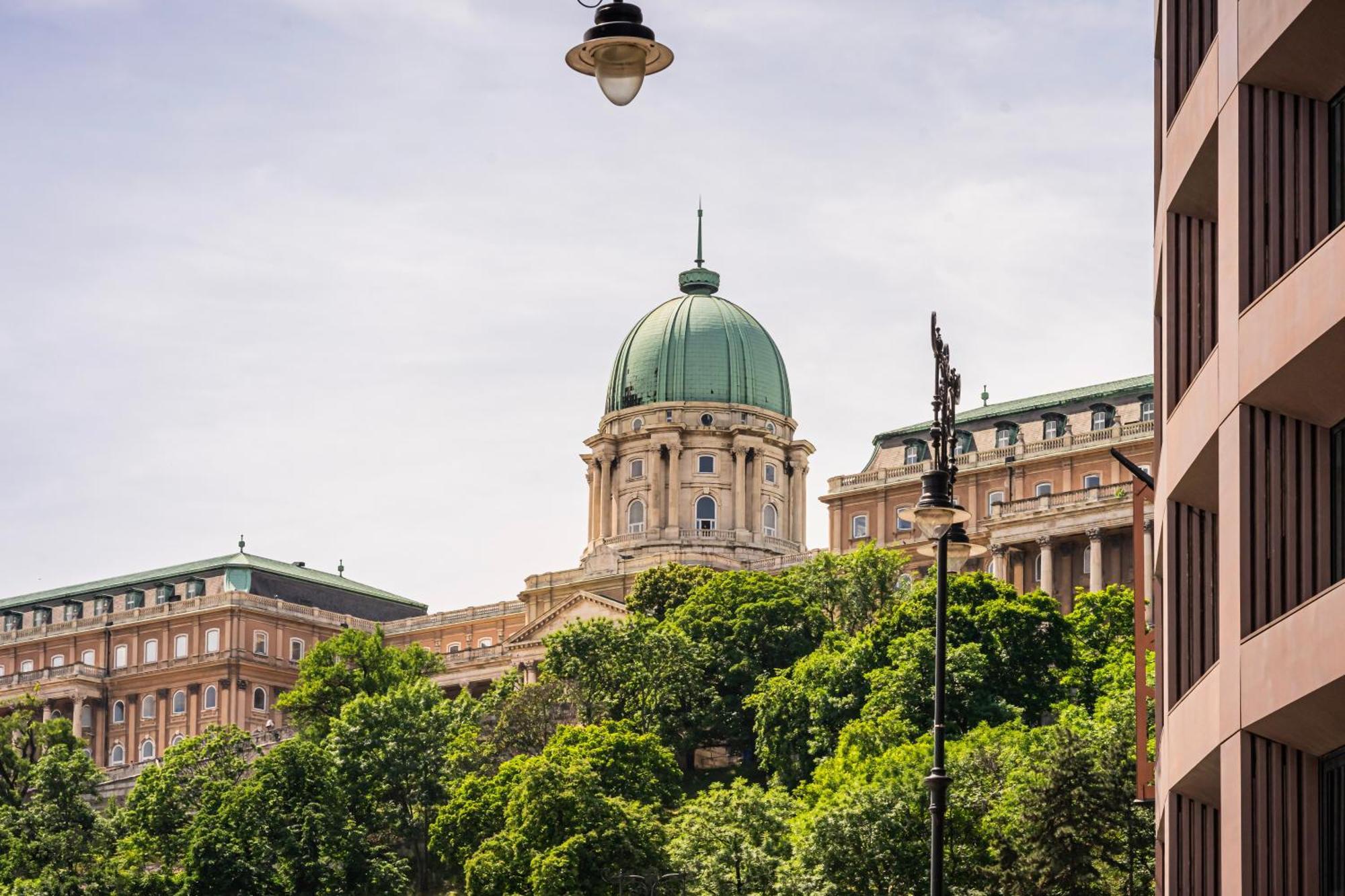 Elegant Escape By Buda Castle For Pleasure Seekers Boedapest Buitenkant foto
